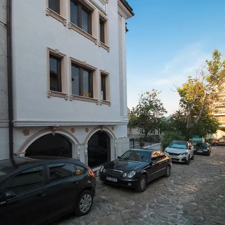 Spacious 2-bdr Loft In House - Old Town *