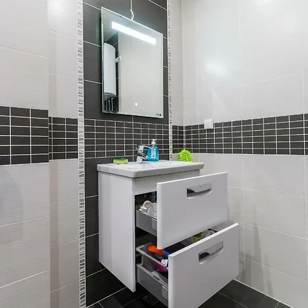 Apartment Spacious 2-bdr Loft In House - Old Town