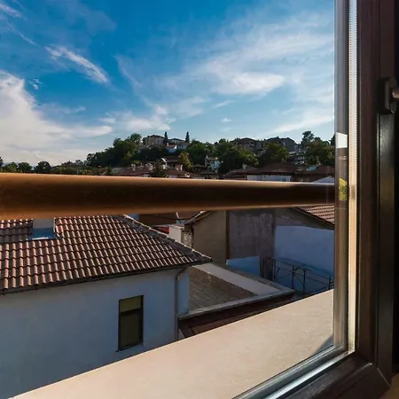 Apartment Spacious 2-bdr Loft In House - Old Town Plovdiv