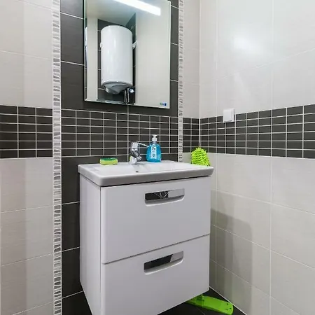 Апартамент Spacious 2-bdr Loft In House - Old Town Пловдив